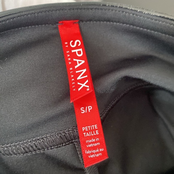 Spanx Faux Patent Leather Leggings size Small PETITE - Picture 6 of 9